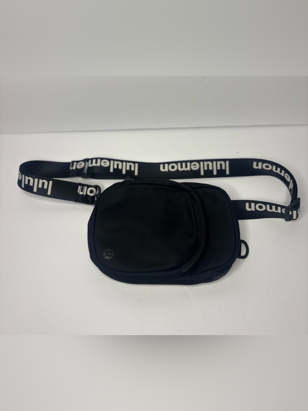 Lululemon The Rest is Written Crossbody Bag Black